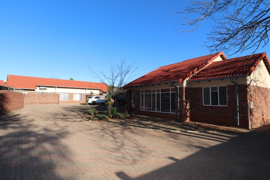 To Let 3 Bedroom Property for Rent in Meiringspark North West